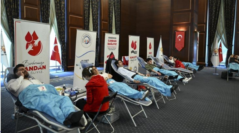 AK Parti ve Türk Kızılay ortaklığında kan  bağışı kampanyası düzenlendi